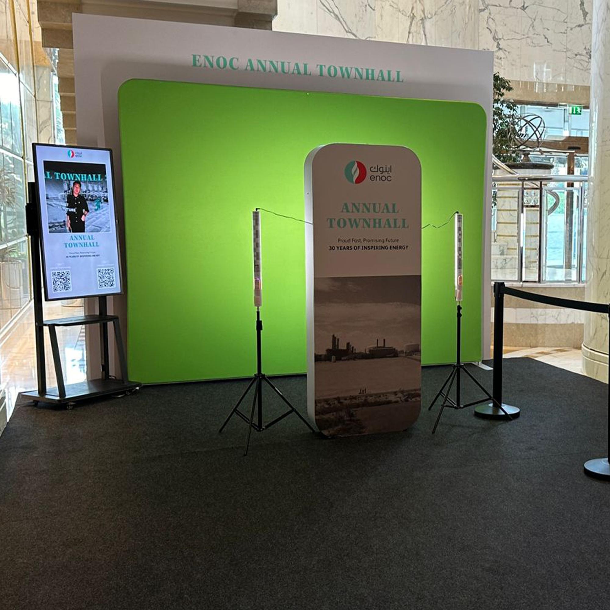 360 LOOP VIDEO BOOTH: CREATE IMMERSIVE, SHAREABLE CONTENT! VIRTUAL BACKGROUNDS + INSTANT SOCIAL UPLOADS. PERFECT FOR DUBAI BRAND ACTIVATIONS. BOOK NOW!