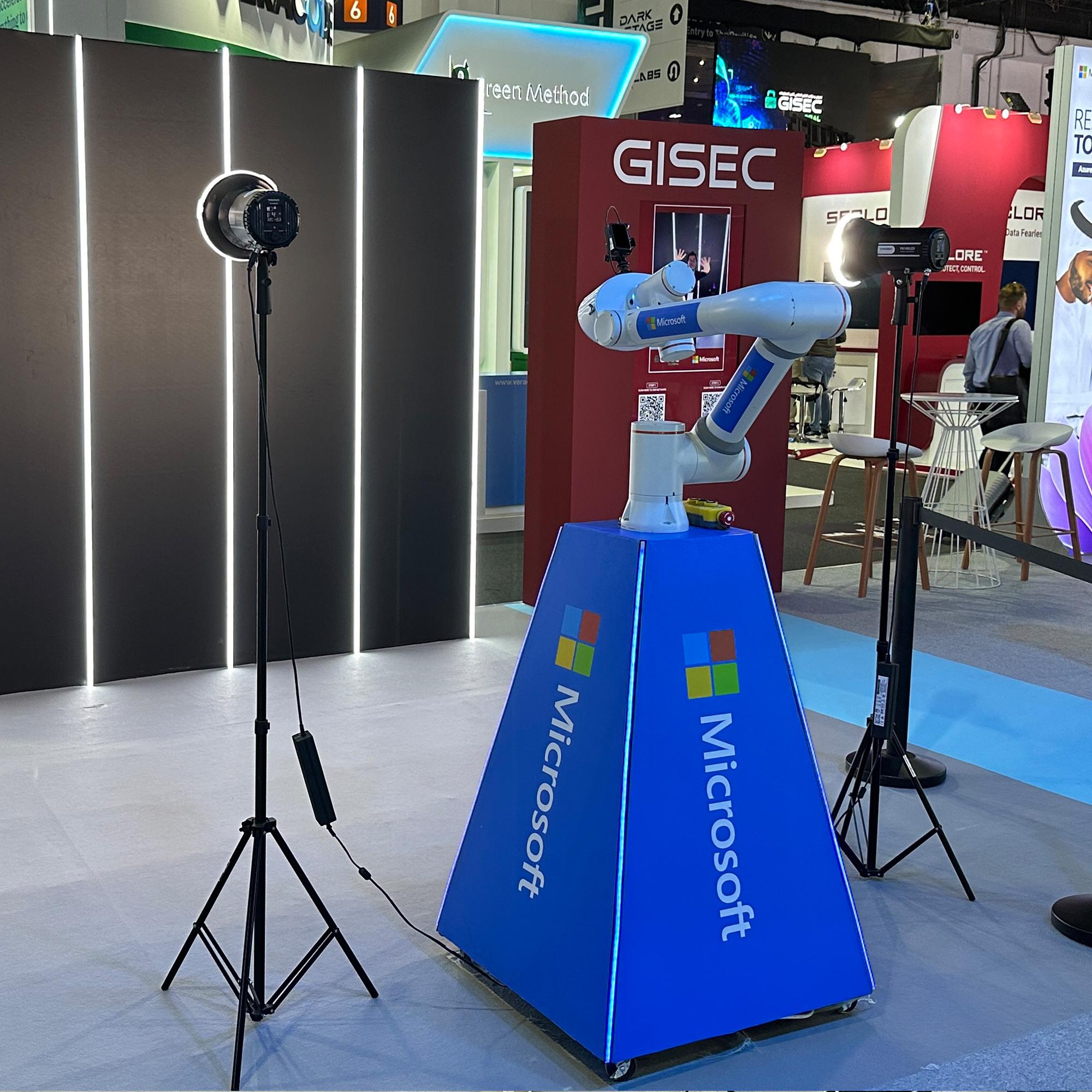 GLAMBOT DUBAI: HOLLYWOOD-STYLE SLOW-MOTION PHOTOBOOTH! PERFECT FOR LUXURY EVENTS & BRAND ACTIVATIONS. CREATE VIRAL, CINEMATIC CONTENT. BOOK NOW FOR UNFORGETTABLE MOMENTS!