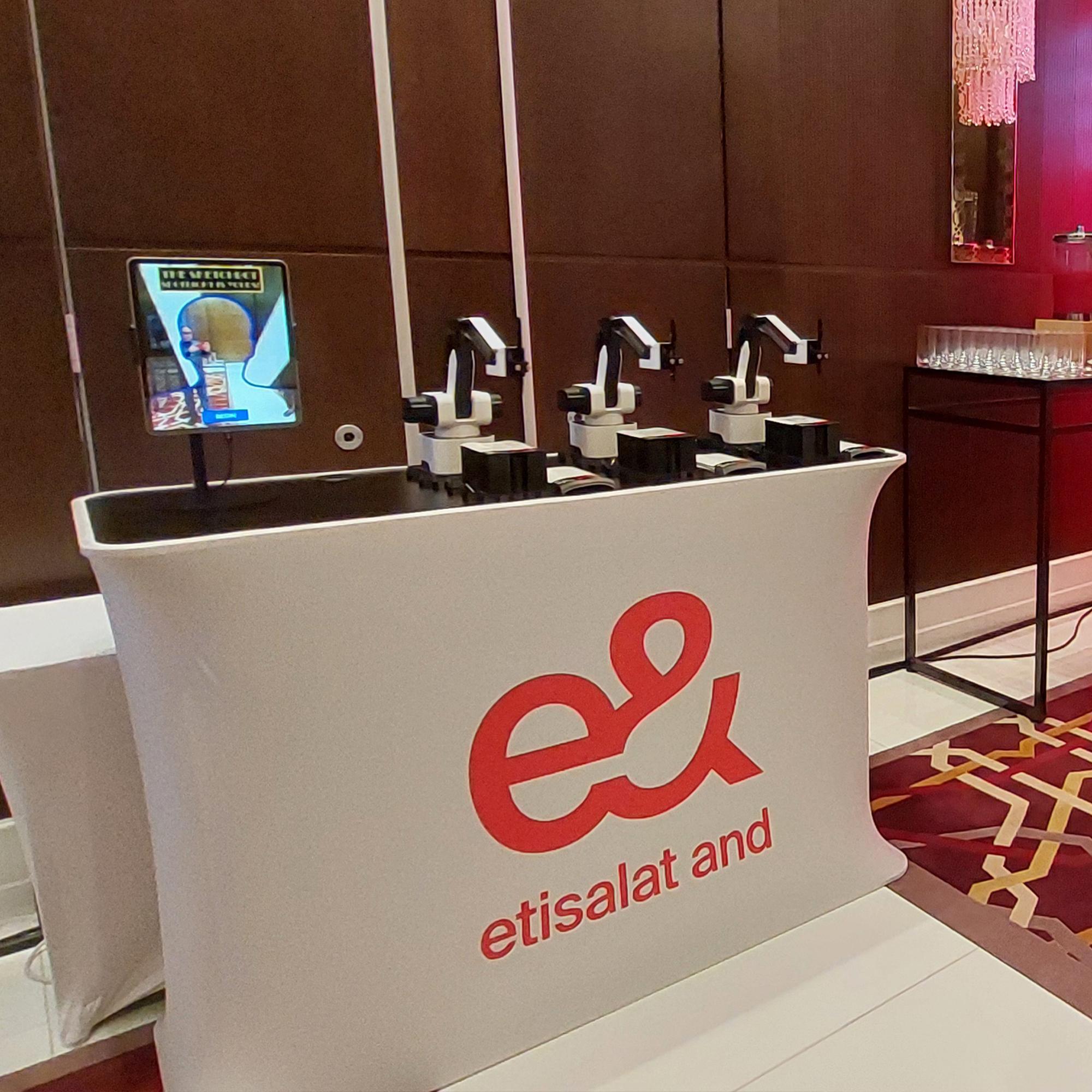 THE FASTEST ROBOTIC ARTIST! CREATES PORTRAITS IN 30-50 SEC. PERFECT FOR EVENTS, WEDDINGS & CORPORATE PARTIES. BOOK NOW FOR A FUTURISTIC EXPERIENCE!