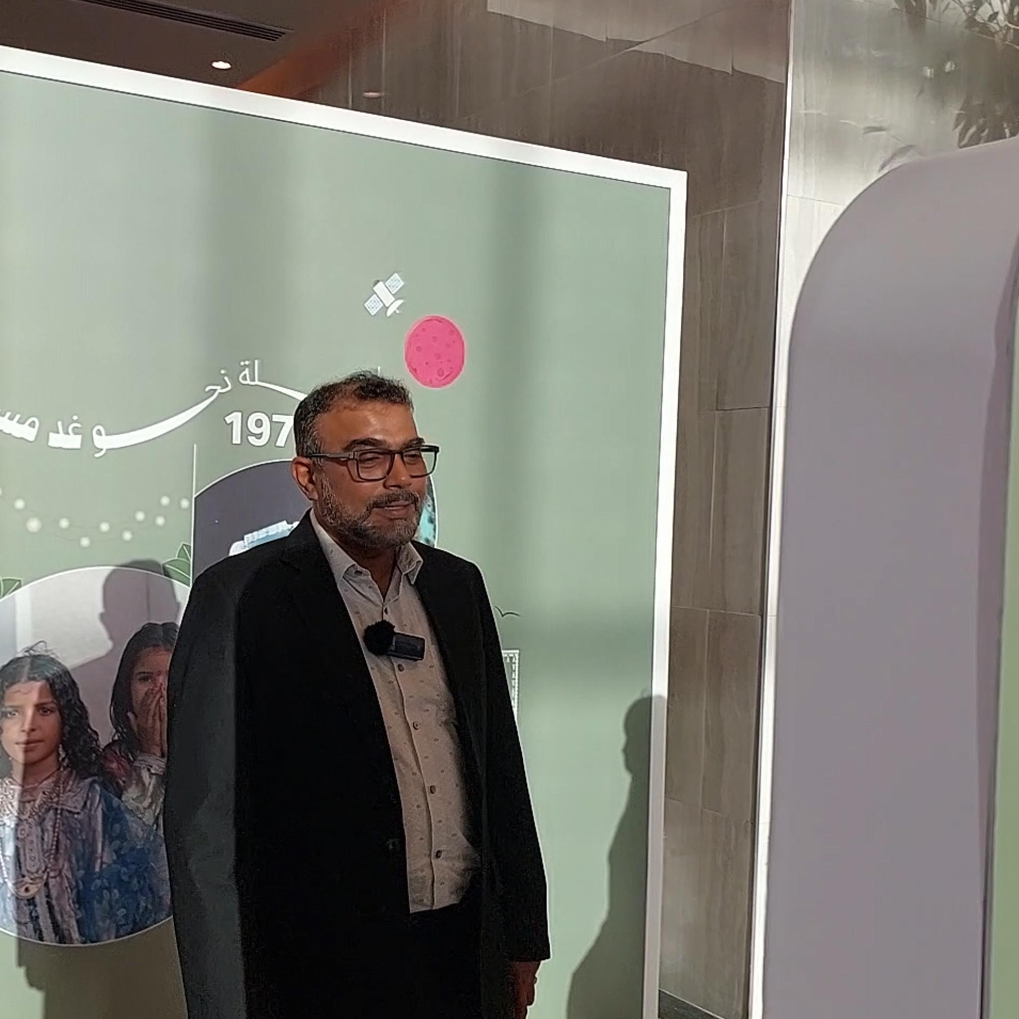 TESTIMONIAL VIDEO BOOTH: CAPTURE AUTHENTIC BRAND STORIES IN HD! INSTANTLY SHAREABLE CLIPS FOR MARKETING. PERFECT FOR DUBAI EVENTS & ACTIVATIONS. BOOK NOW!
