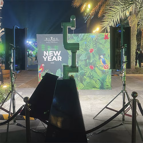 GLAMBOT DUBAI: HOLLYWOOD-STYLE SLOW-MOTION PHOTOBOOTH! PERFECT FOR LUXURY EVENTS & BRAND ACTIVATIONS. CREATE VIRAL, CINEMATIC CONTENT. BOOK NOW FOR UNFORGETTABLE MOMENTS!