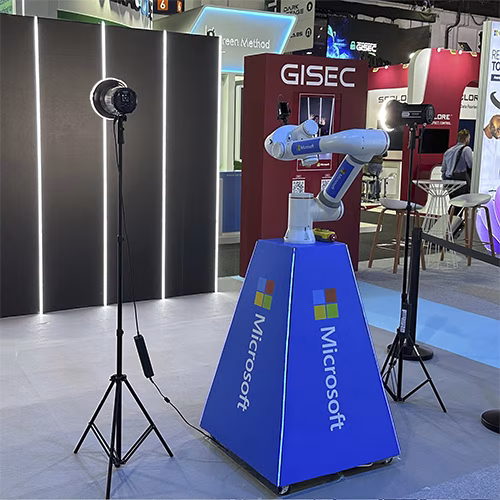 GLAMBOT DUBAI: HOLLYWOOD-STYLE SLOW-MOTION PHOTOBOOTH! PERFECT FOR LUXURY EVENTS & BRAND ACTIVATIONS. CREATE VIRAL, CINEMATIC CONTENT. BOOK NOW FOR UNFORGETTABLE MOMENTS!