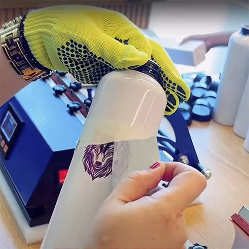 ONSITE BOTTLE PRINTING DUBAI: PERSONALIZE BOTTLES LIVE AT YOUR EVENT! BOOST BRAND RECALL WITH CUSTOMIZED KEEPSAKES. PERFECT FOR CORPORATE EVENTS & WEDDINGS. BOOK NOW!