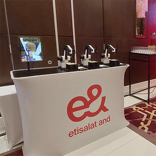 THE FASTEST ROBOTIC ARTIST! CREATES PORTRAITS IN 30-50 SEC. PERFECT FOR EVENTS, WEDDINGS & CORPORATE PARTIES. BOOK NOW FOR A FUTURISTIC EXPERIENCE!