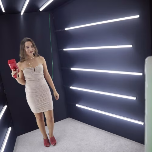GLAMOROUS MTV-STYLE CLIPS IN A LIGHT BOX! PERFECT FOR LUXURY WEDDINGS & CORPORATE EVENTS IN DUBAI. BOOK NOW